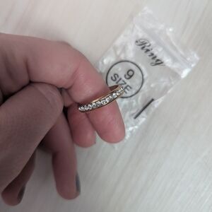 Elegant Gold and Silver Women's Ring